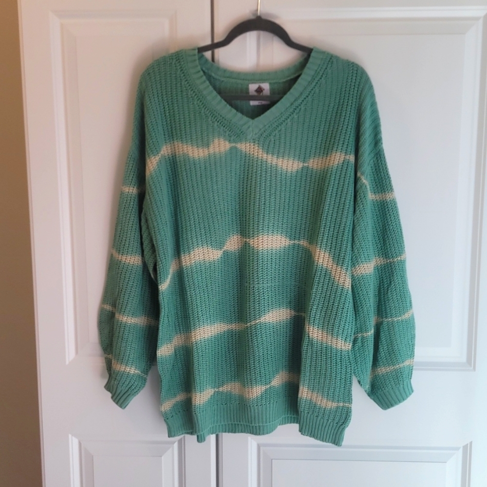 NWOT Like Love (Sew in Love) V-neck Sweater size Large